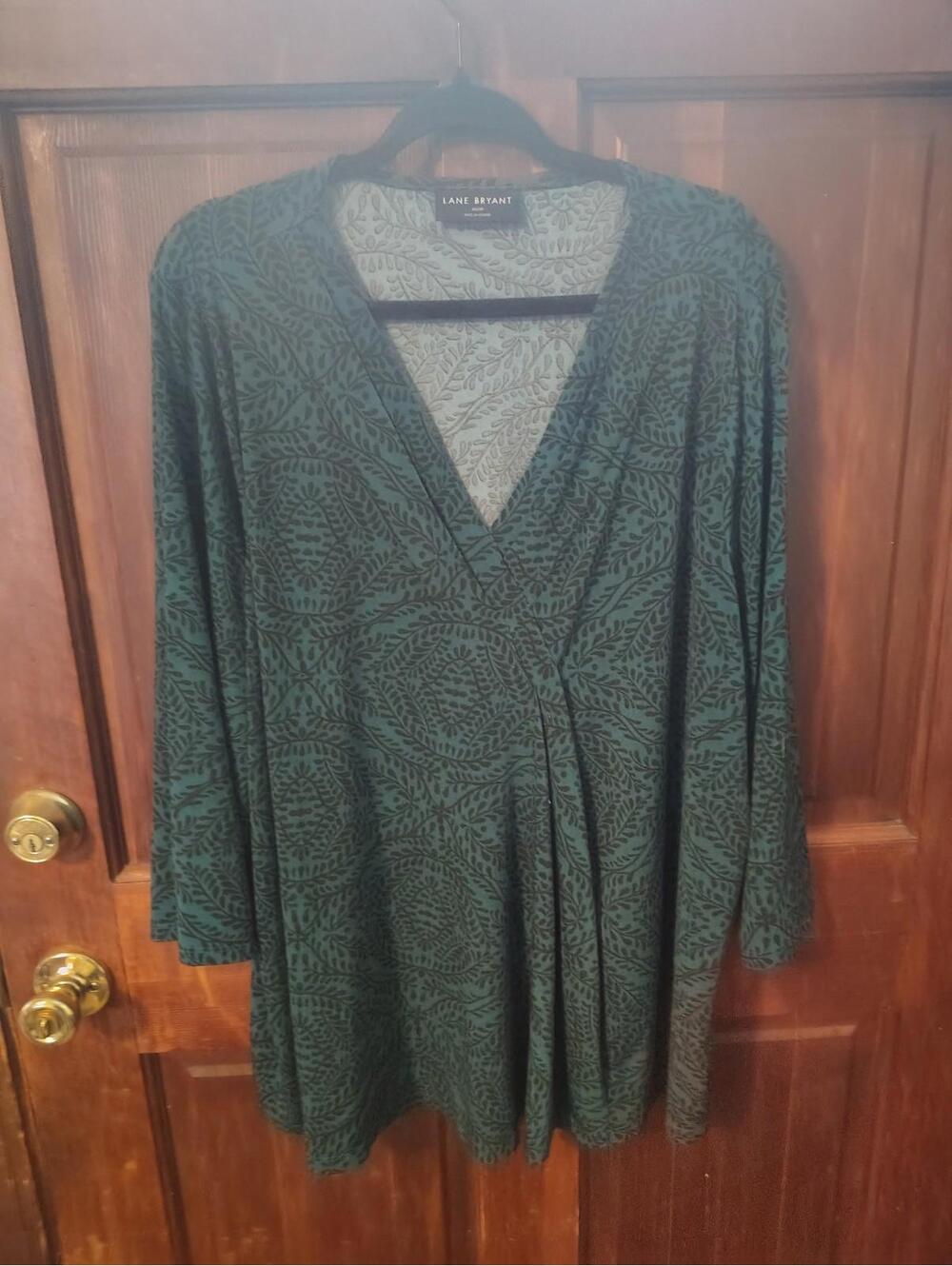 Lane Bryant Dark Green Leave Print Flowy Blouse Plus 26/28